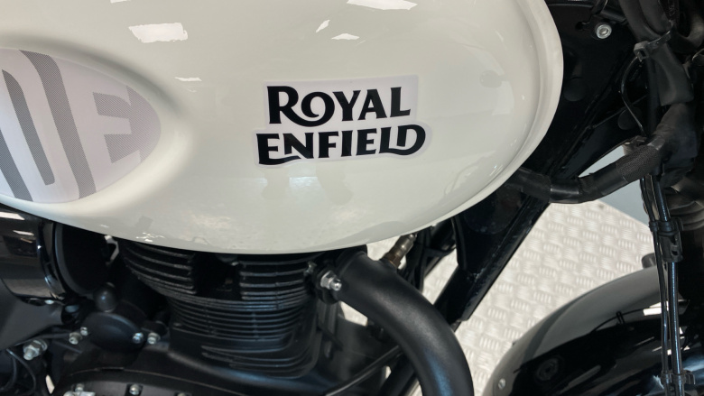 Royal Enfield Hntr 350 Rebel Red (23MY)
